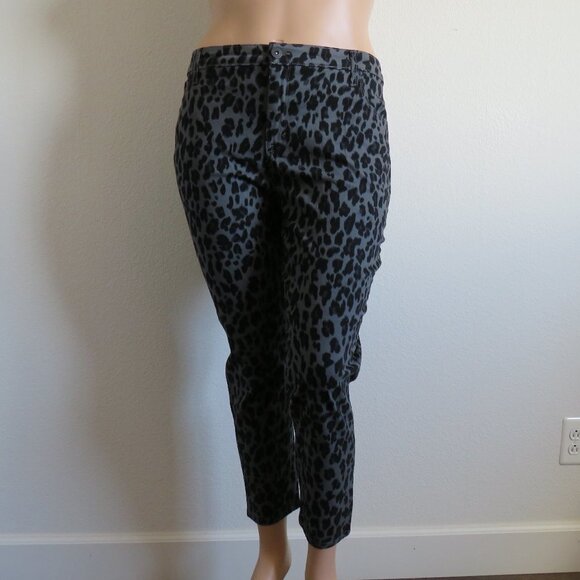 STYLE & CO Jeans Women's Curvy Fit Animal Print Skinny Plus Size 20W Petite NWT - Picture 3 of 3